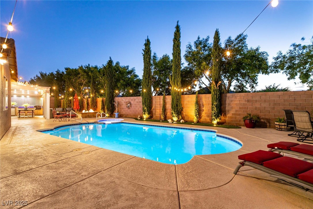 2547 Serenity Hollow Drive, Henderson, Nevada image 30