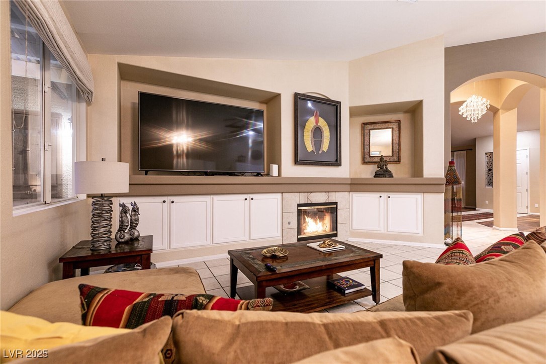 2547 Serenity Hollow Drive, Henderson, Nevada image 11