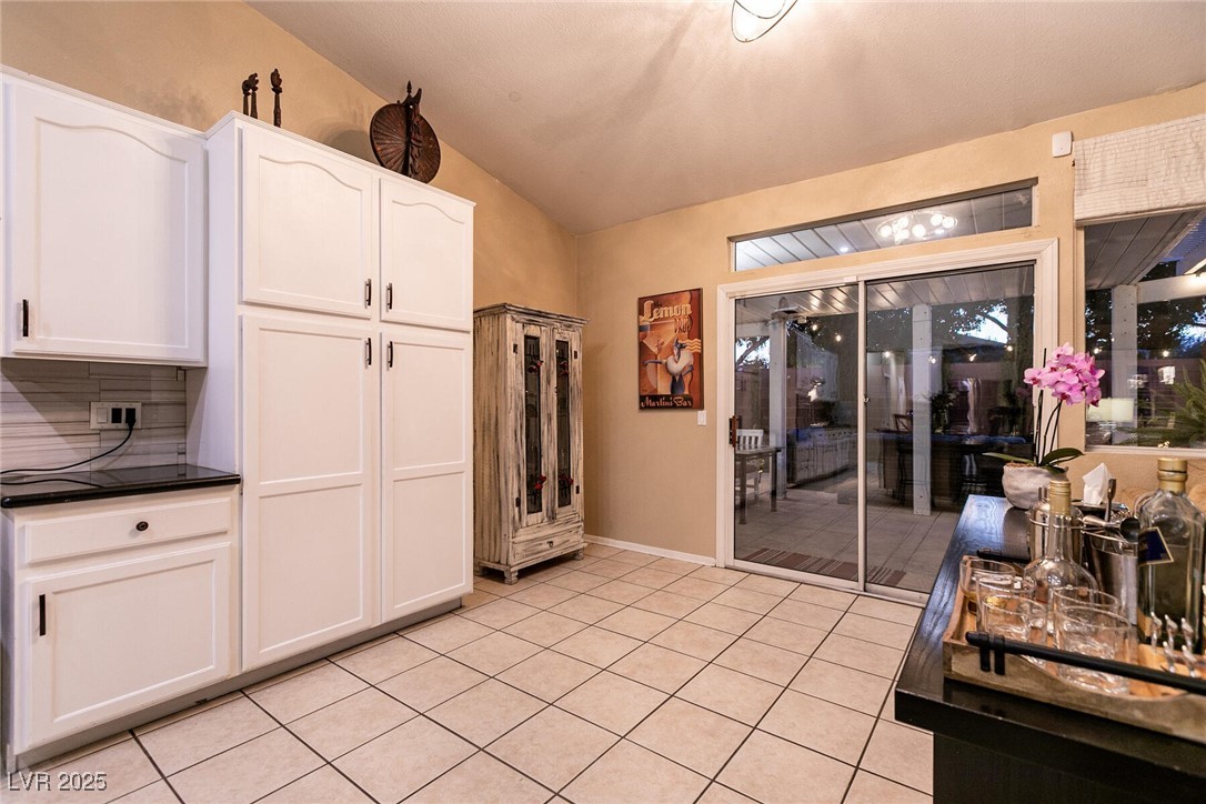 2547 Serenity Hollow Drive, Henderson, Nevada image 13