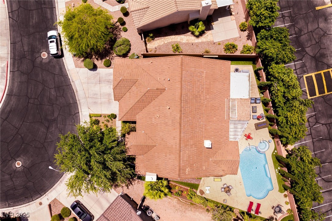 2547 Serenity Hollow Drive, Henderson, Nevada image 37