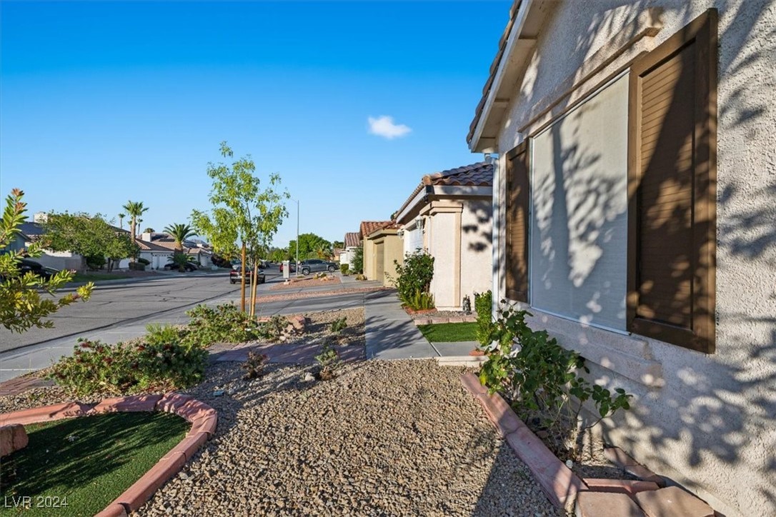 1827 Night Shadow Avenue, North Las Vegas, Nevada image 11