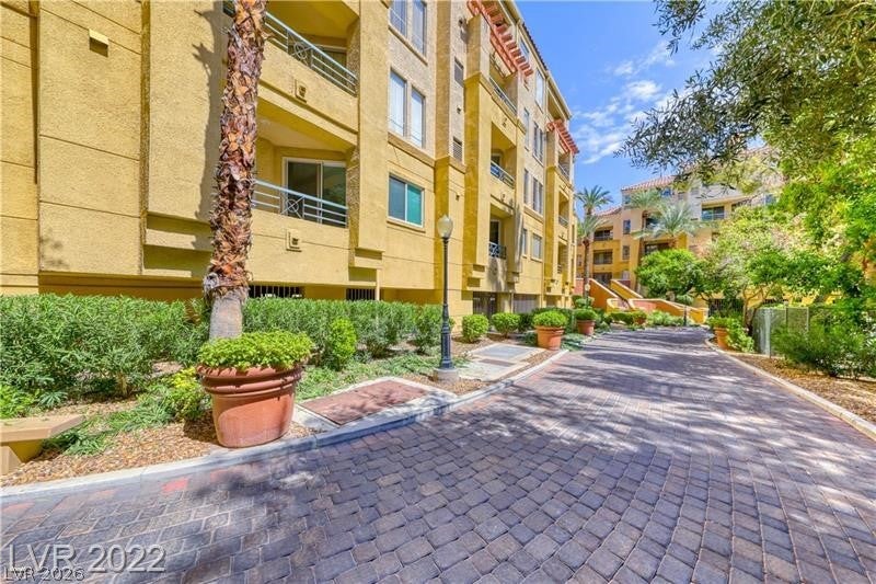 210 E Flamingo Road 131