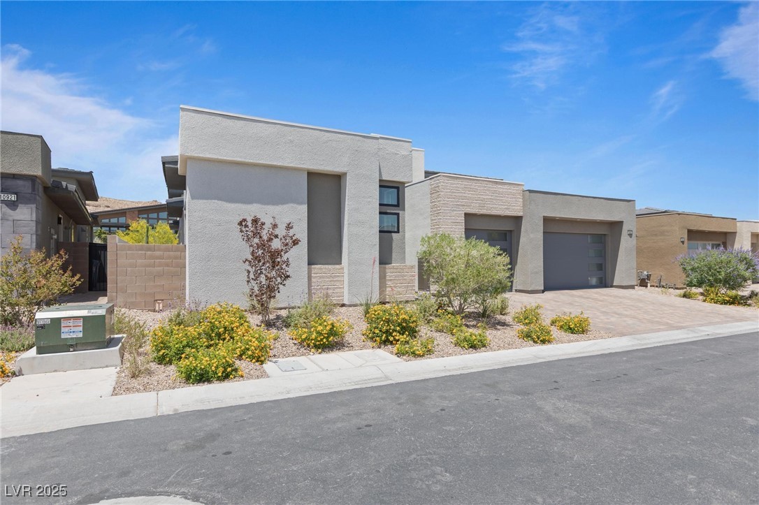 10927 White Clay Drive