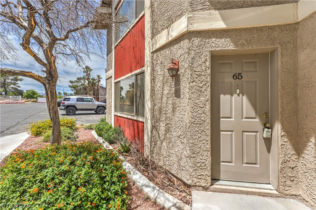 100 S Crestline Drive 65