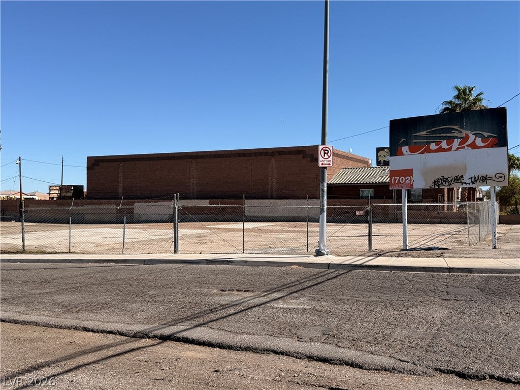6101 Boulder Highway