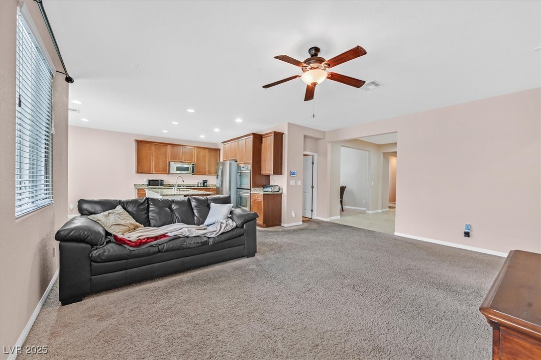 North Las Vegas, Nevada 89085, United States, 3 Bedrooms Bedrooms, ,3 BathroomsBathrooms,Residential,Active,9220