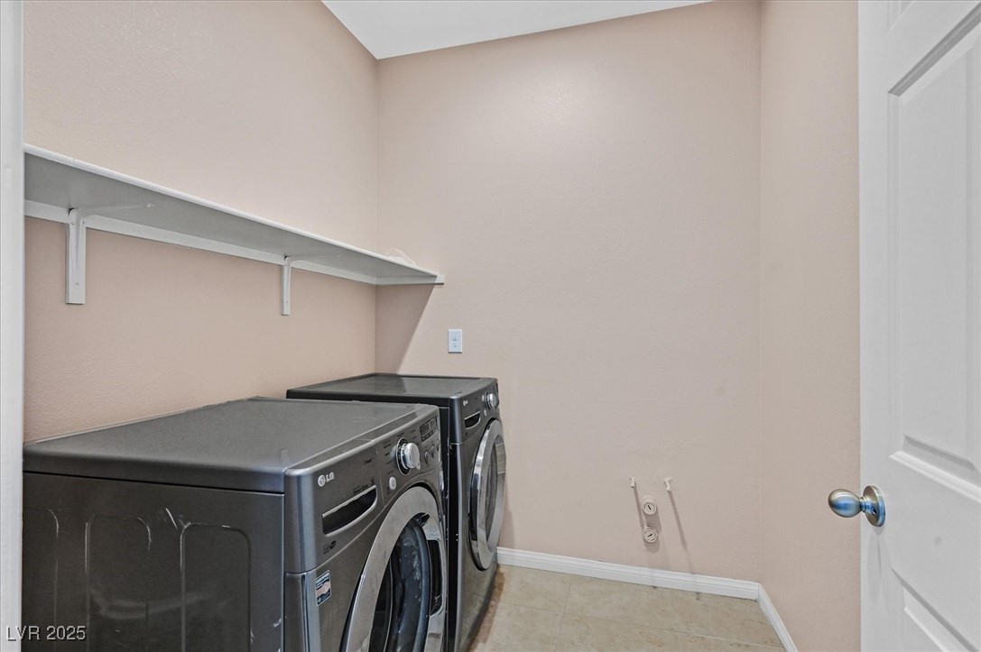 North Las Vegas, Nevada 89085, United States, 3 Bedrooms Bedrooms, ,3 BathroomsBathrooms,Residential,Active,9220