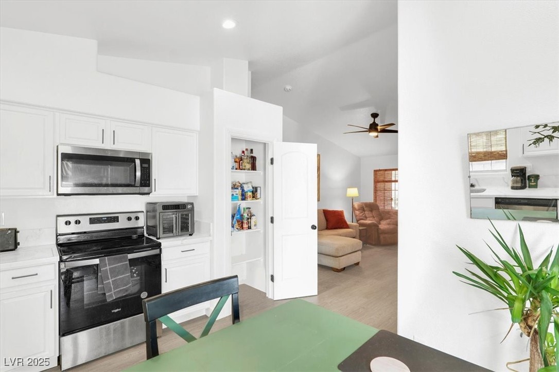 8524 Little Fox Street, Las Vegas, Nevada image 13