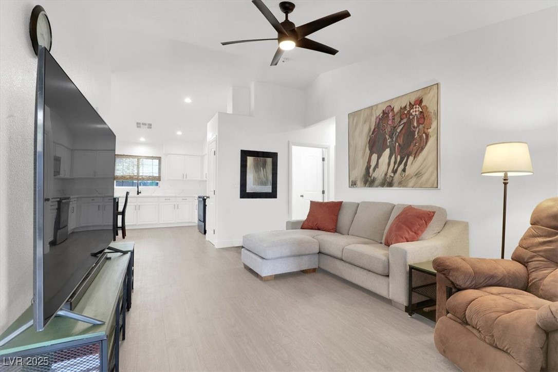 8524 Little Fox Street, Las Vegas, Nevada image 7