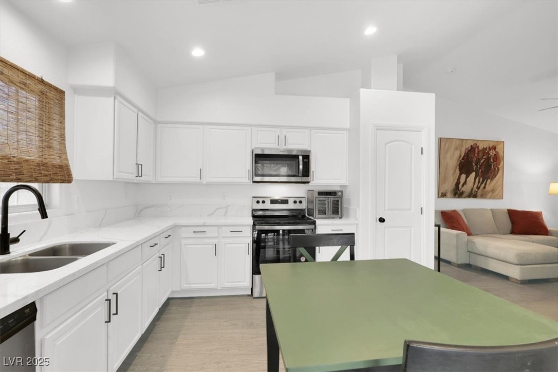 8524 Little Fox Street, Las Vegas, Nevada image 12