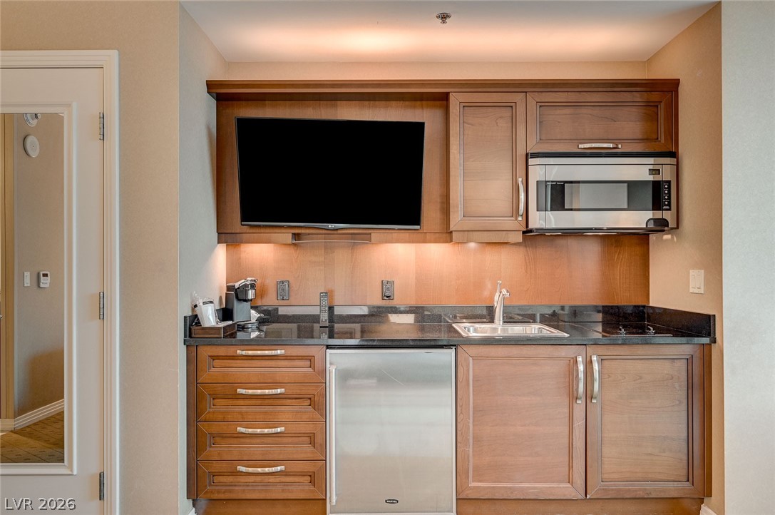 125 E Harmon Avenue 1111