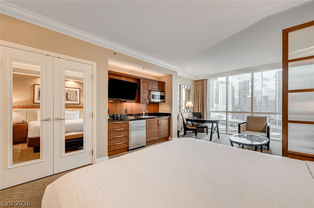 125 E Harmon Avenue 1111