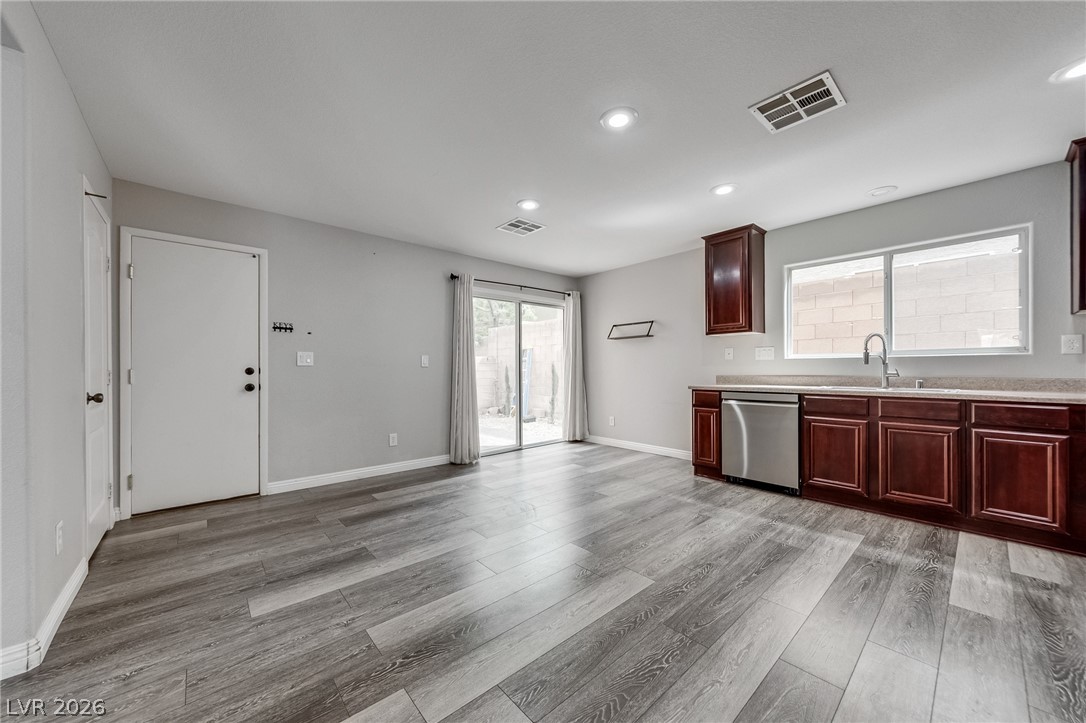77 Peachtree Hill Avenue