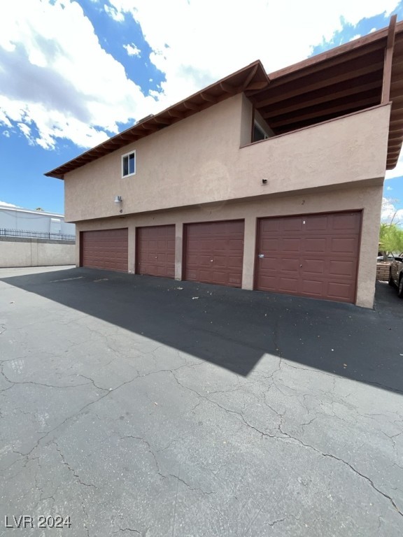 View Las Vegas, NV 89121 multi-family property