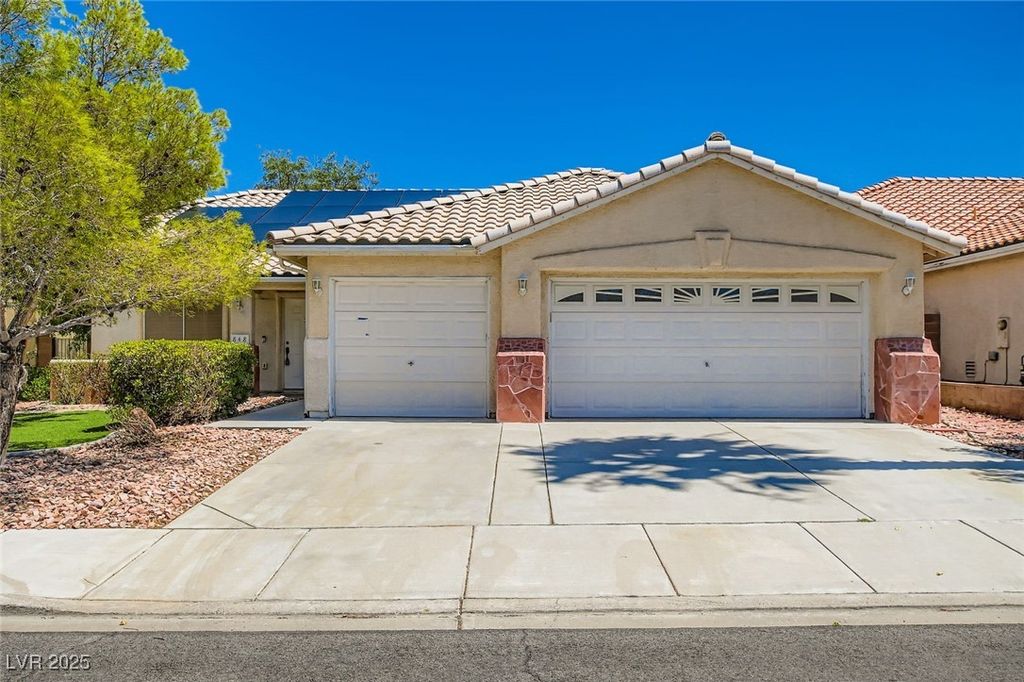 Photo of 848 Sandhill Sage Street, Henderson, NV 89052 (MLS # 2702420)