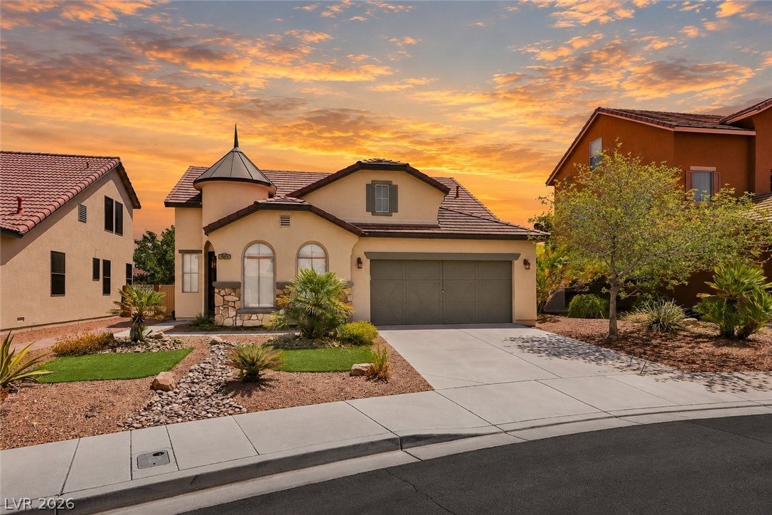 792 Valley Rise Drive