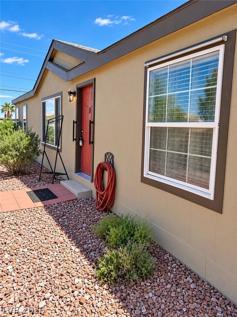 221 Shoshone Lane