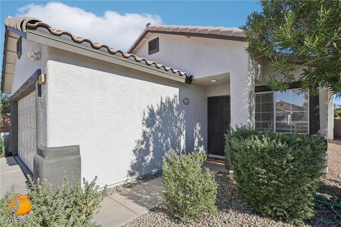 5140 Canary Island Court