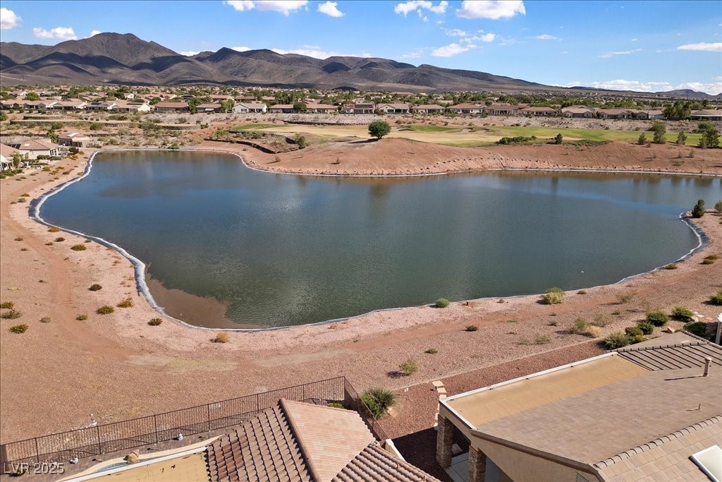 2725 Olivia Heights Avenue