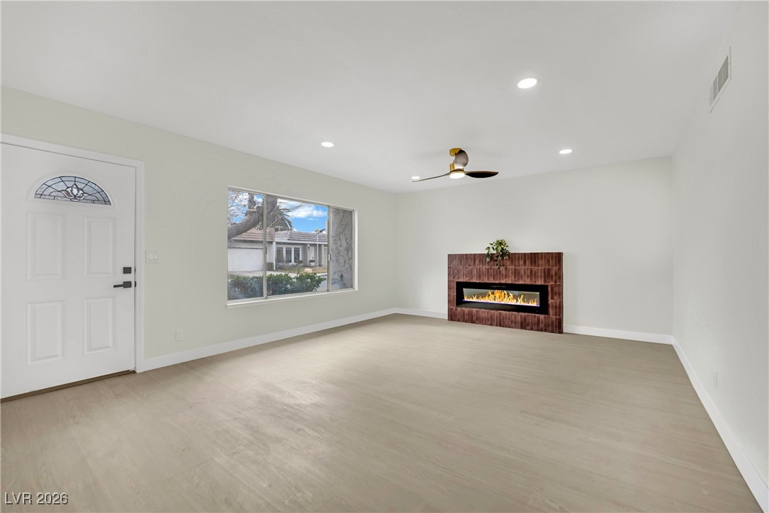 3376 Knollwood Court