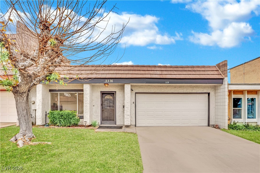 3376 Knollwood Court