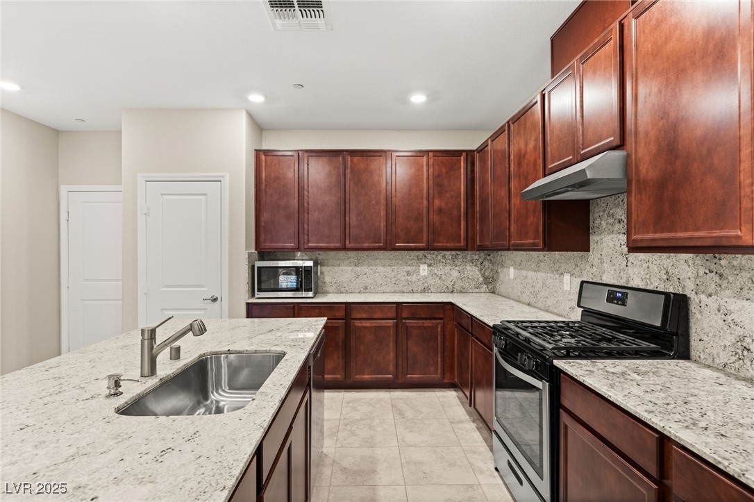 2409 Bellinzona Place