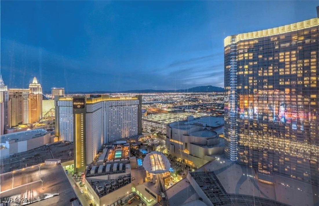 3726 Las Vegas Boulevard 811