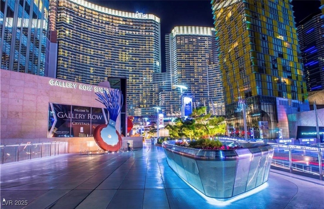 3726 Las Vegas Boulevard 811