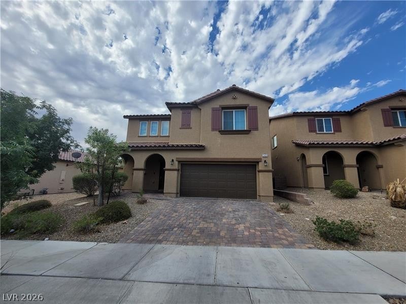 Properties 2 2409 W Gilmore Avenue