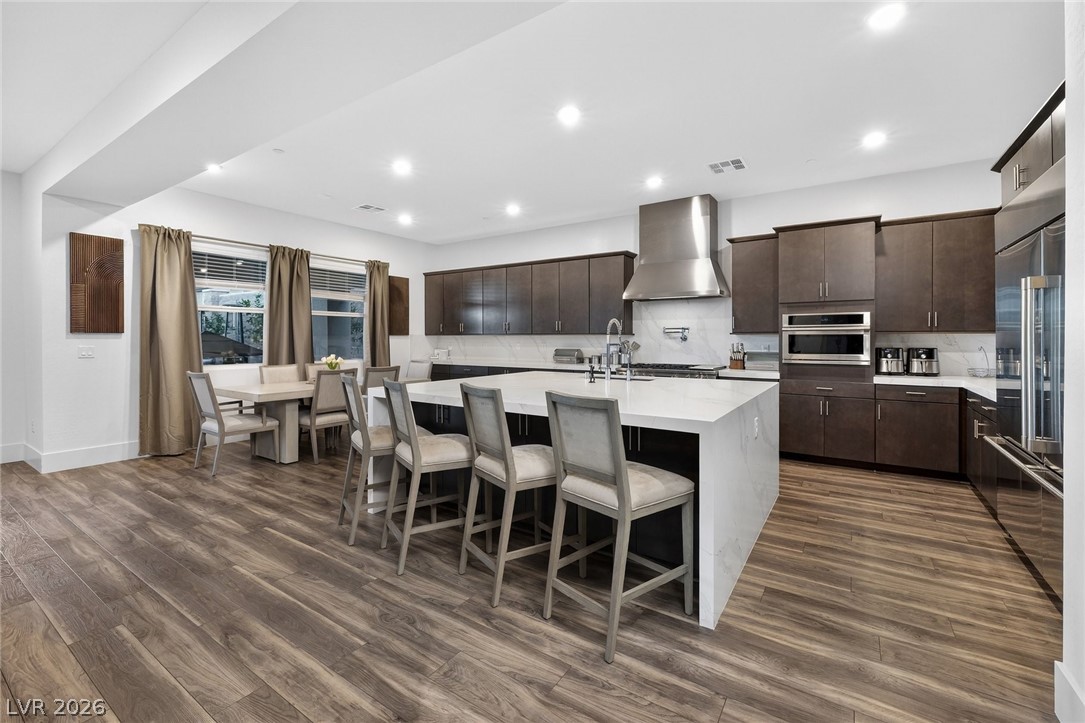 302 Watteau Court