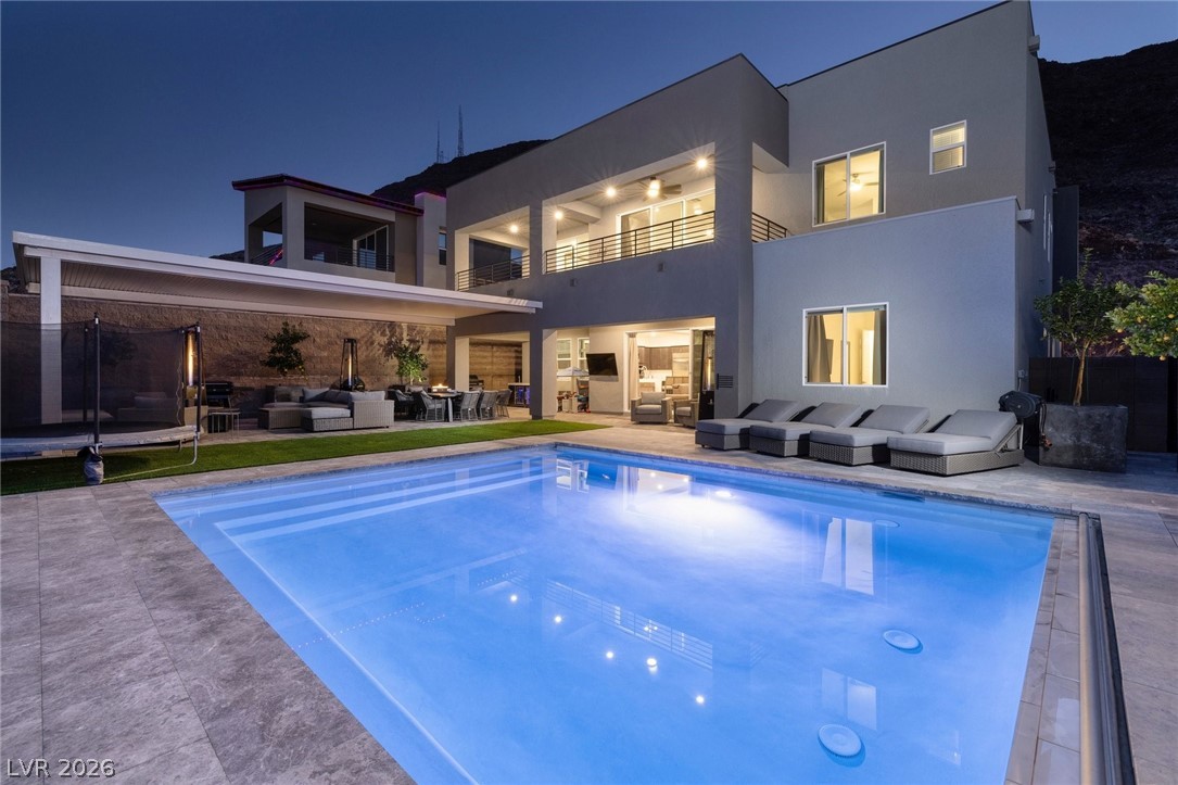 302 Watteau Court