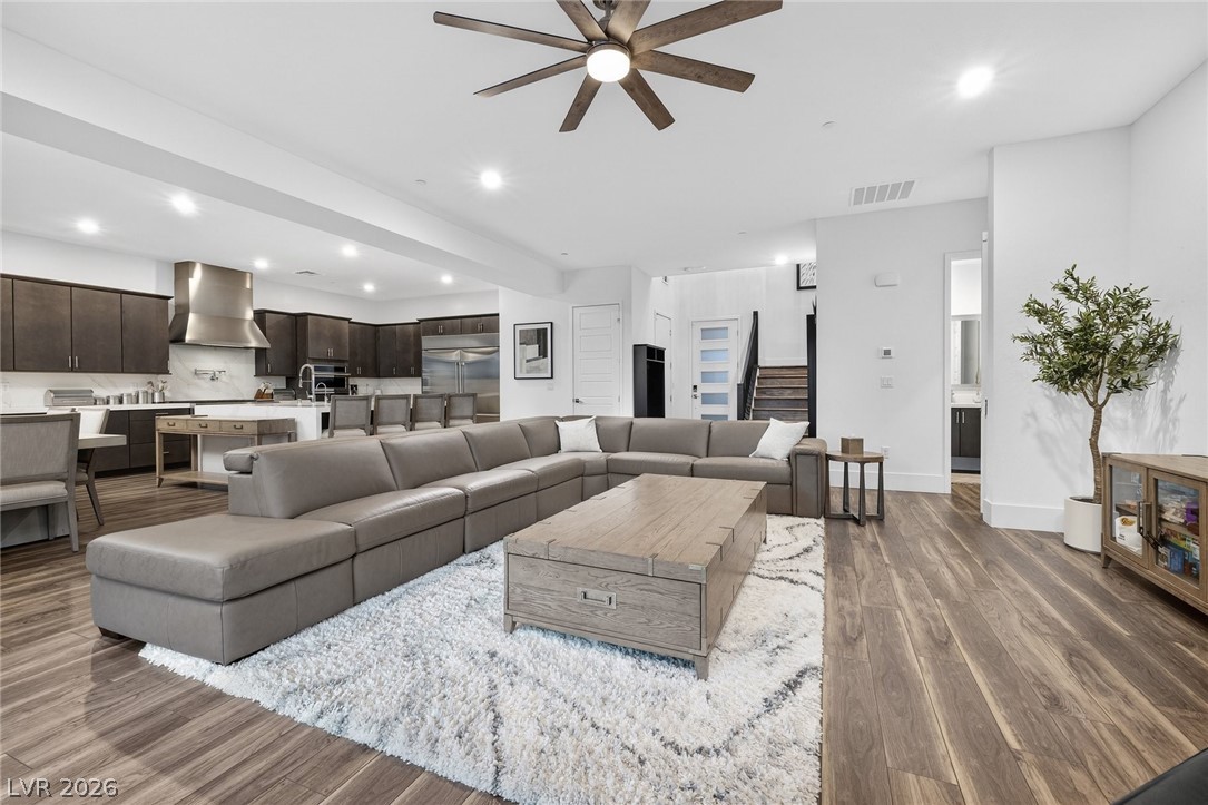 302 Watteau Court