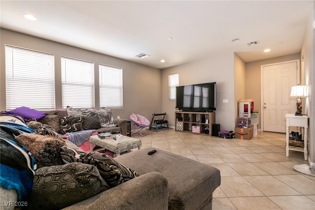 3045 Camino Rico Avenue