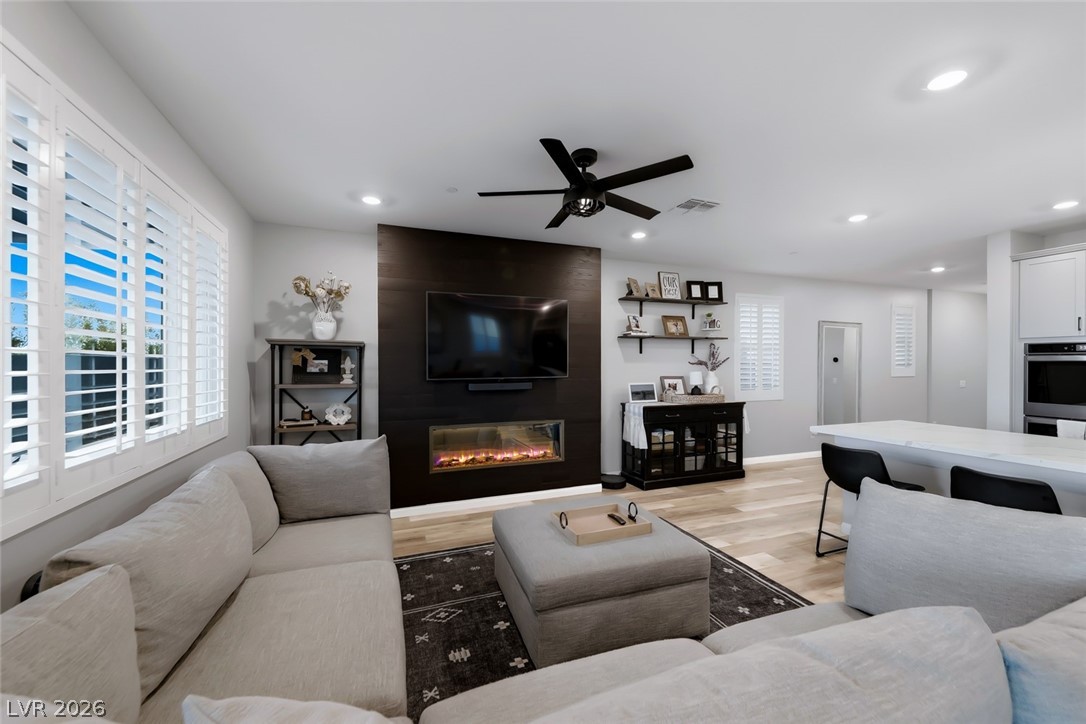 300 Wind Poppy Street