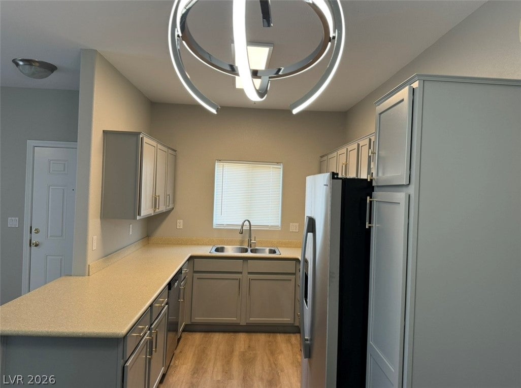 2291 W Horizon Ridge Parkway 5228