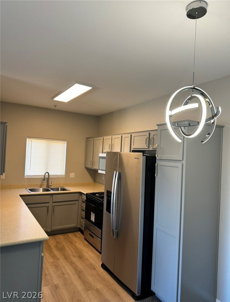 2291 W Horizon Ridge Parkway 5228