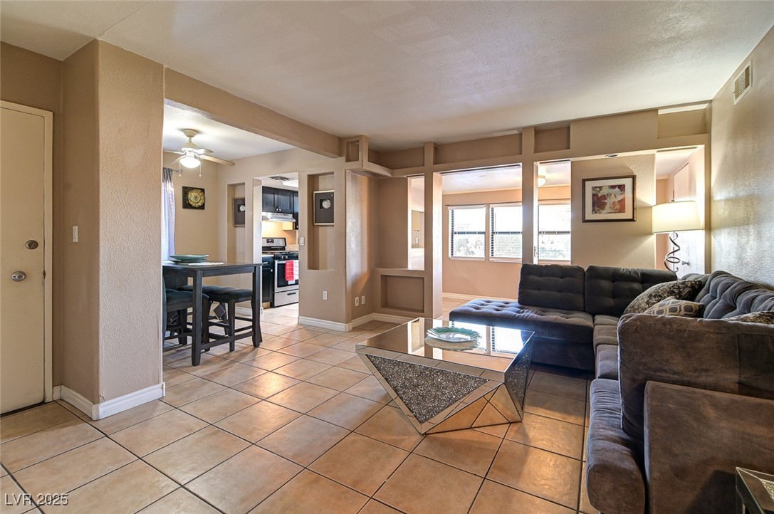1440 Vegas Valley Drive 10