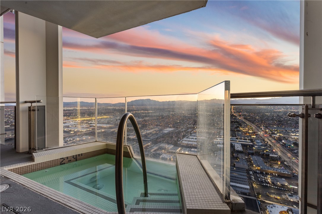 4381 W Flamingo Road 5701