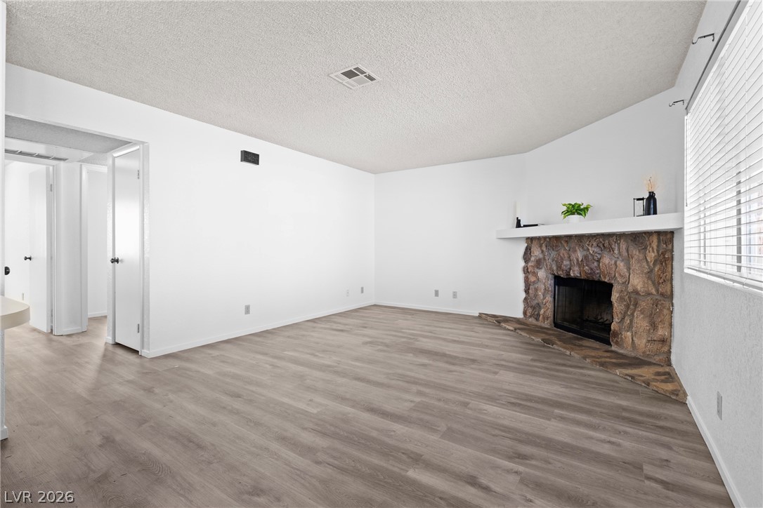 925 Falconhead Lane 101