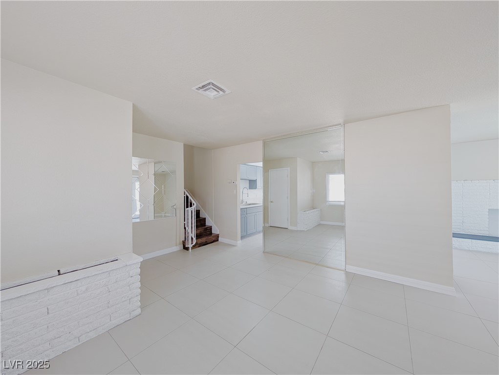 228 Falcon Lane