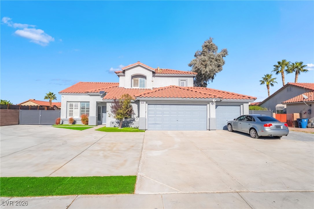 2076 E Wigwam Avenue