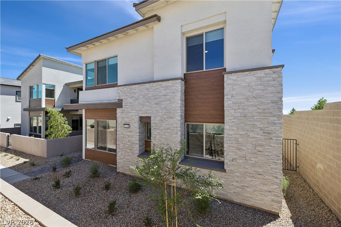 12260 Summer Bloom Lane