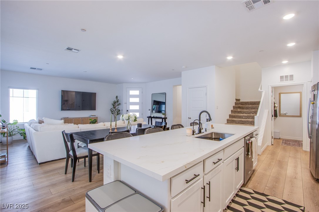 600 N Carriage Hill Drive 1152