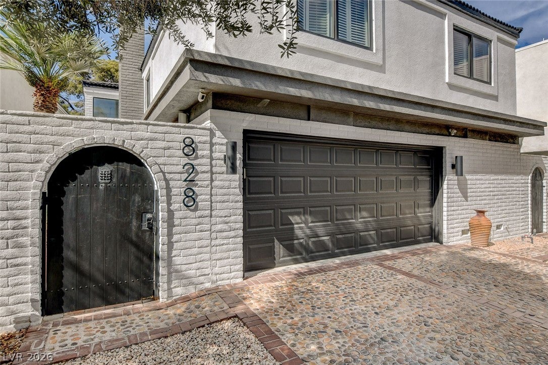 828 Vegas Valley Drive