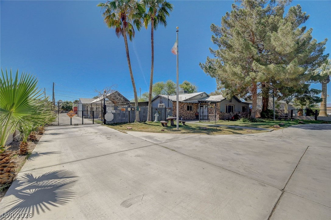 1555 Bledsoe Lane