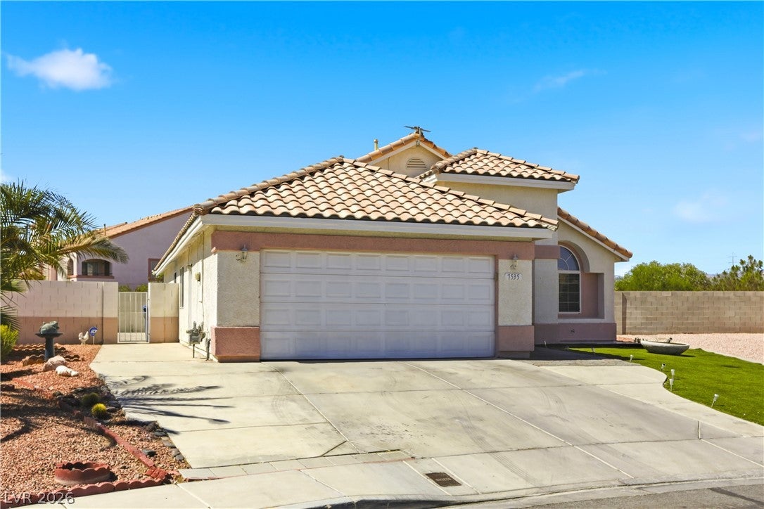 7535 Meadowoak Lane