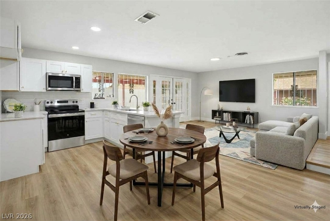 2556 Paradise Village Way