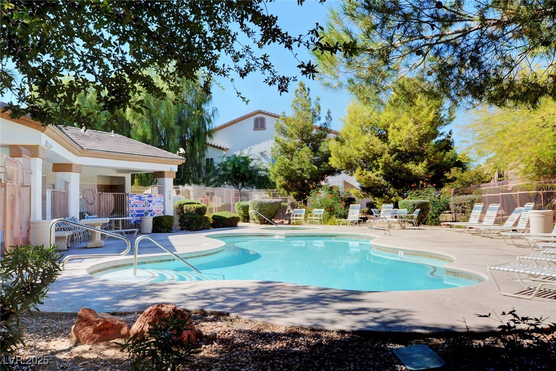 5655 E Sahara Avenue 2046