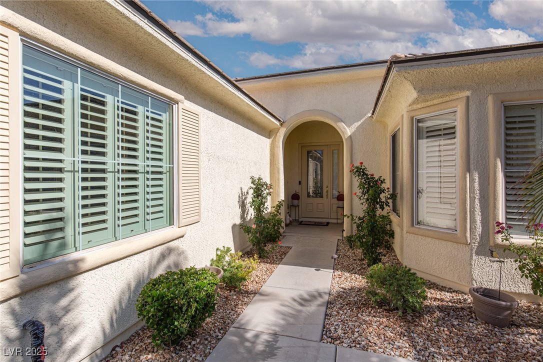 Properties 3 10240 Notte Avenue