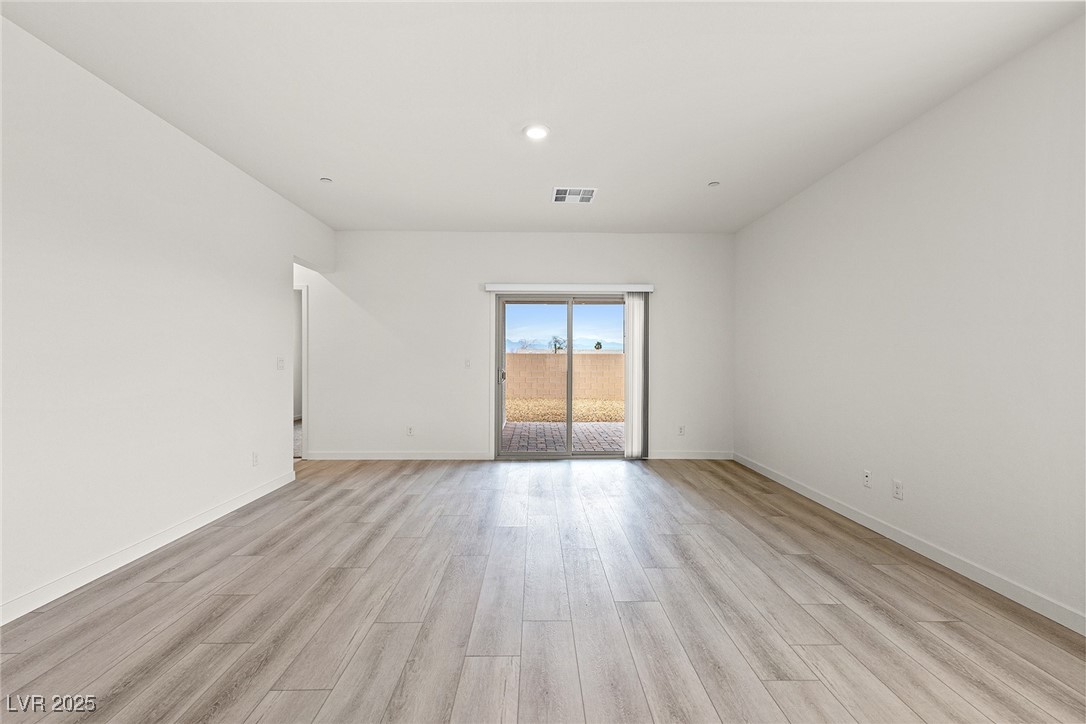 2746 Avril Point Street